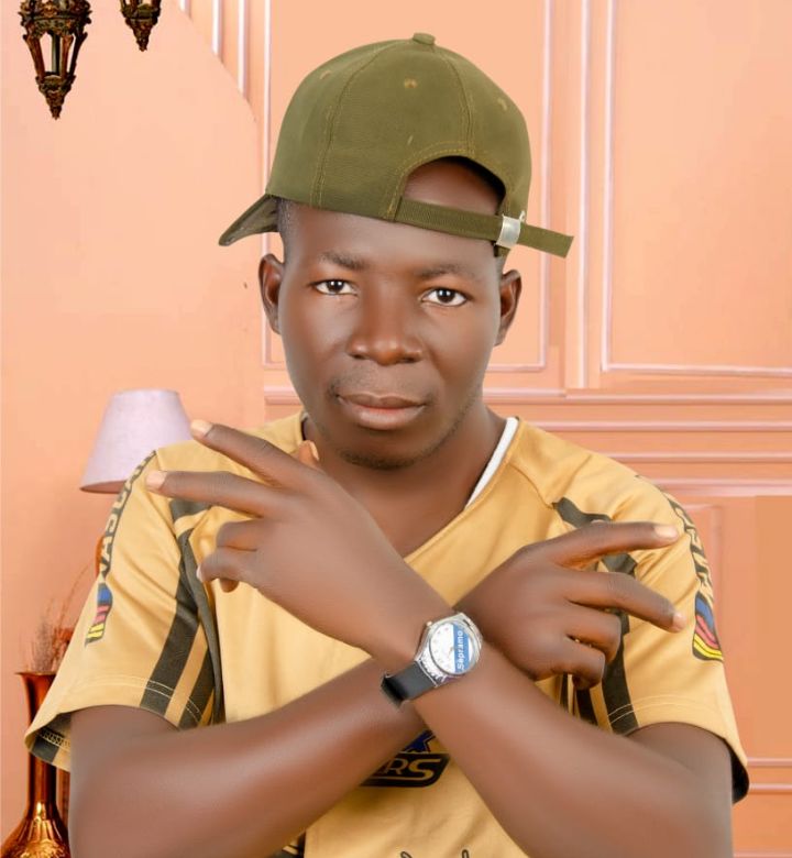 Ever Manever Omuwendule